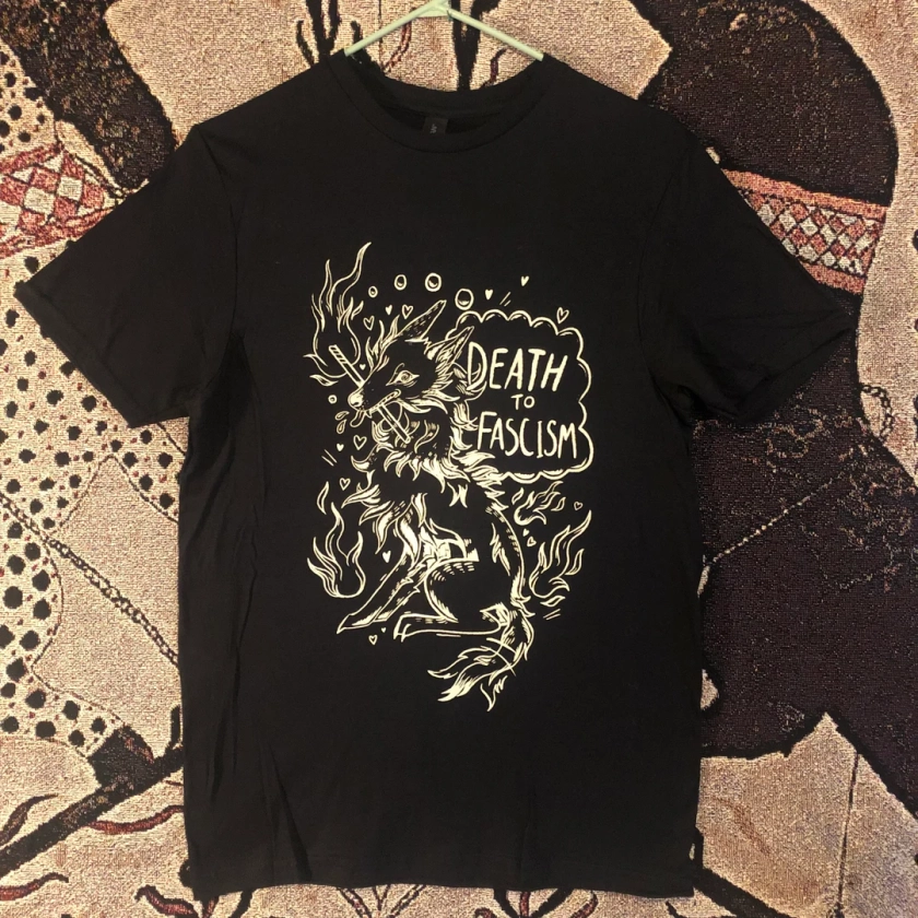 DEATH 2 shirt | t shirt | screenprint | leftist shirt | folk punk | crust punk | antifascist | wolf shirt