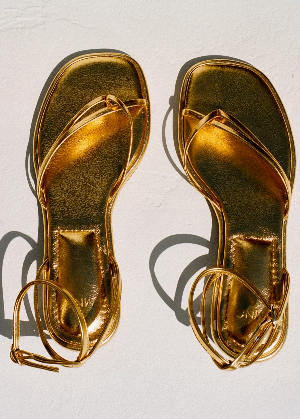 Sandales à lanières métallisées