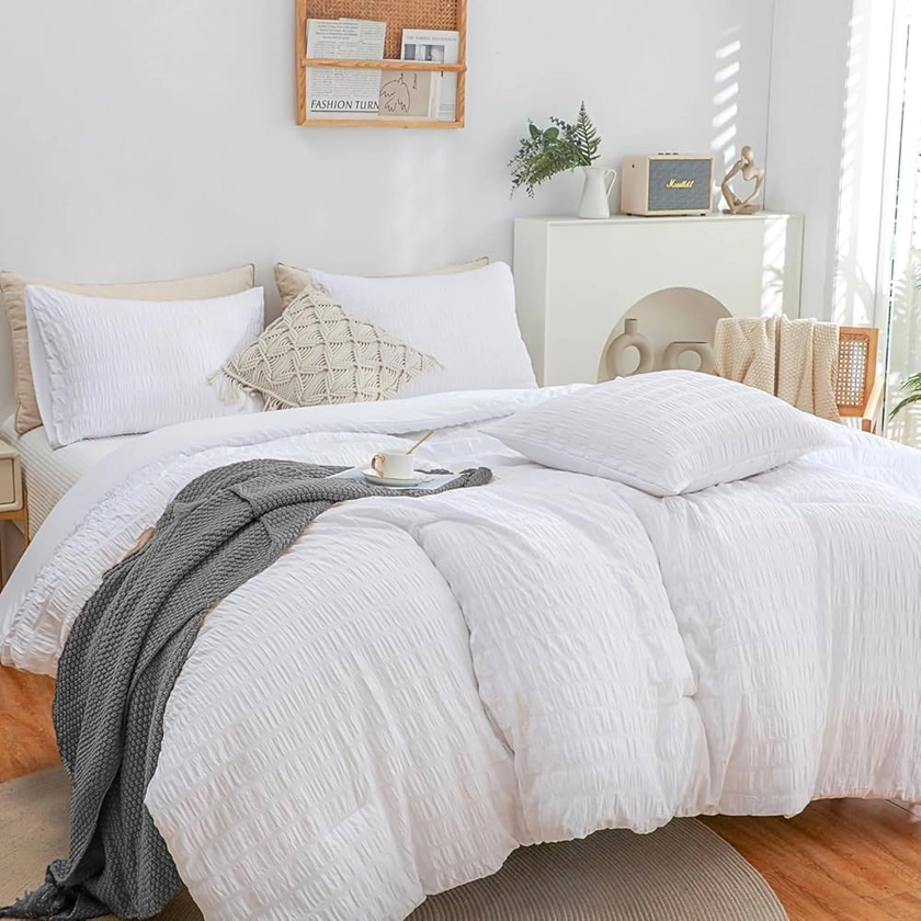 Amazon.com: HAOWANER Healthy White Comforter Set Queen,90"x90"White Queen Comforter Set White Comforter Queen White Comforter for Queen Size Bed, Bed Comforter Queen Size Comforter Sets, Queen Bed Comforter Set : Home & Kitchen