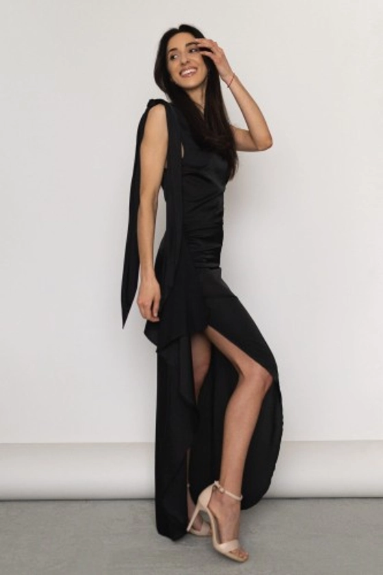 Almada - satynowa sukienka o asymetrycznym kroju czarna