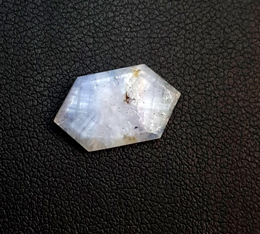 Natural Tripache White Sapphire 6.00 Carats Gemstone