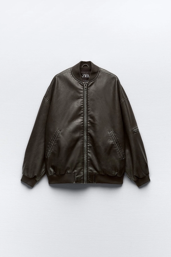 CAZADORA BOMBER OVERSIZE EFECTO PIEL DESGASTADA