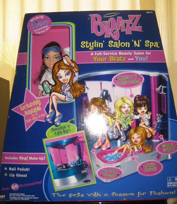 BRATZ STYLIN' SALON 'N' SPA WITH EXCLUSIVE DANA DOLL **BRAND NEW IN BOX 2002**