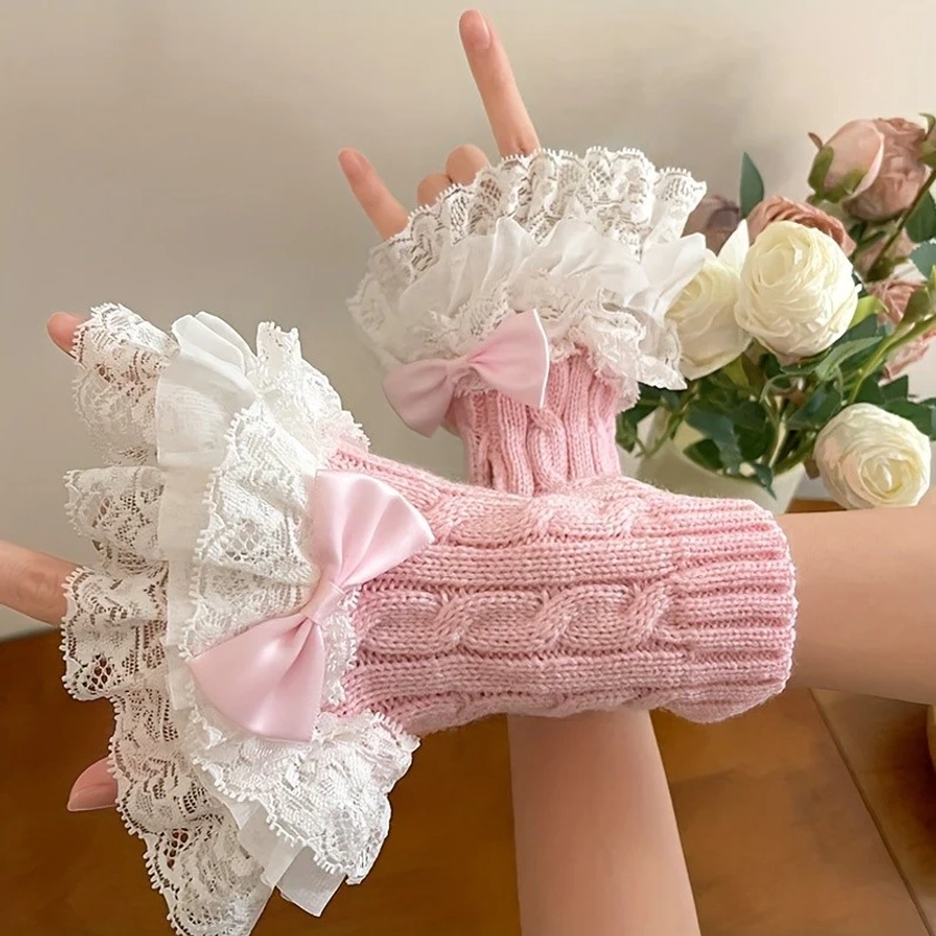 Multilayer Lace Twist Knit Gloves