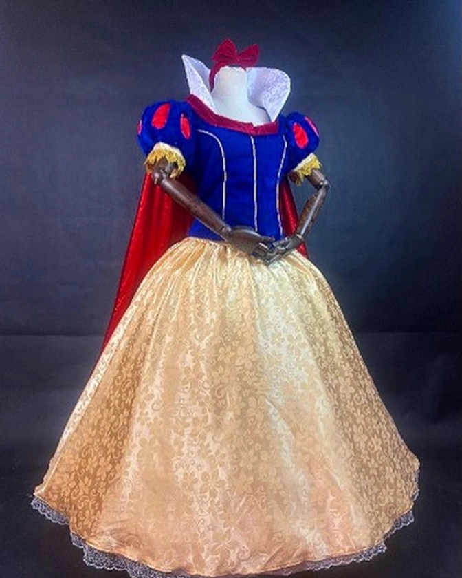 Dreamy collection snow white Disney park cosplay costume dress | Hana Castle store