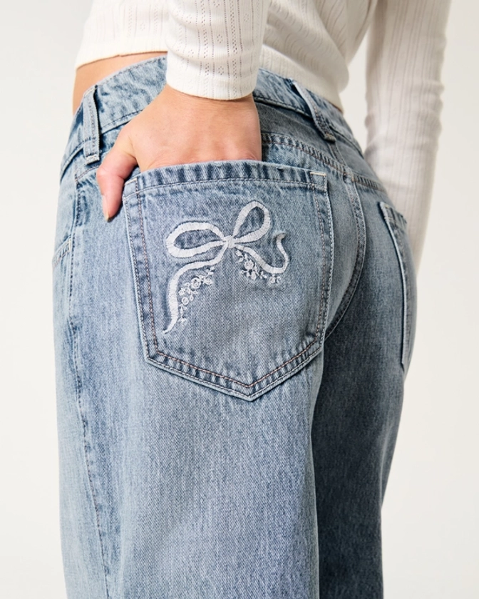 Low-Rise Medium Wash Embroidered Bow Baggy Jeans