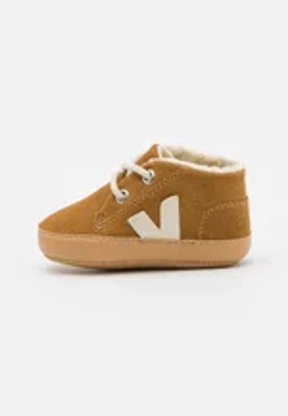 Veja WINTER UNISEX - Chaussons pour bébé - camel_pierre/marron - ZALANDO.FR