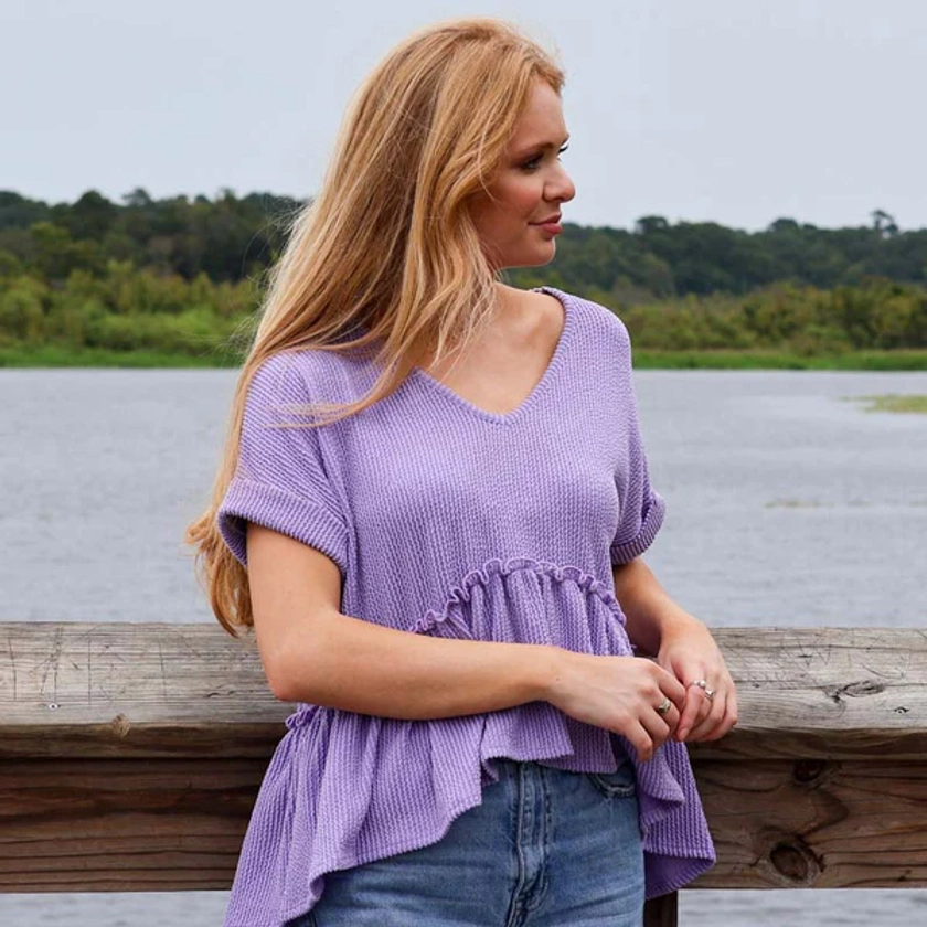 Short Sleeve Ribbed V-Neck Babydoll Top in Violet