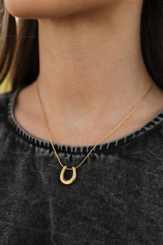 Horseshoe Necklace-Gold