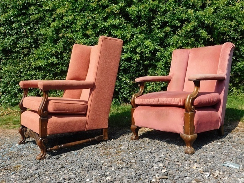 An Associated Pair Of Antique Armchairs Ideal For Re Upholstery | Vinterior