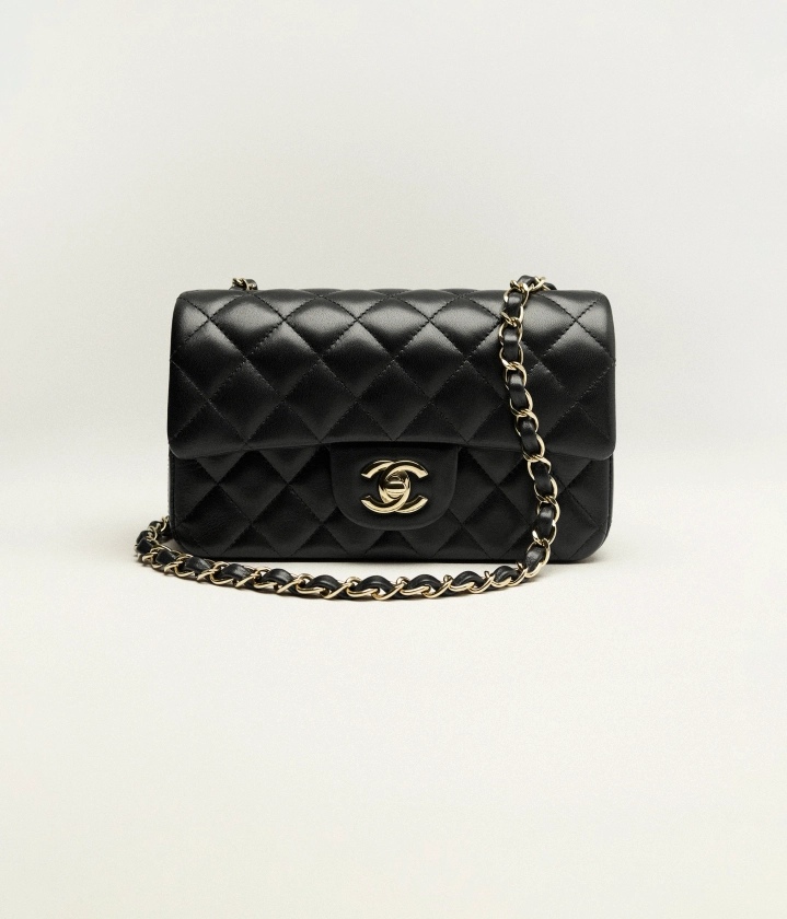 Mini sac classique, Agneau & métal doré, noir — Mode | CHANEL