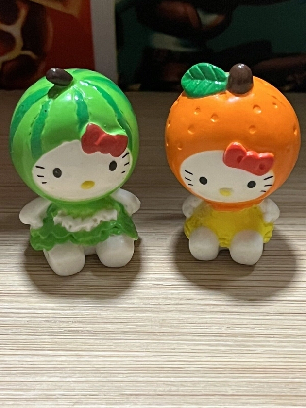 Hello Kitty Sanrio 2010 Watermelon/orange Mini Figures