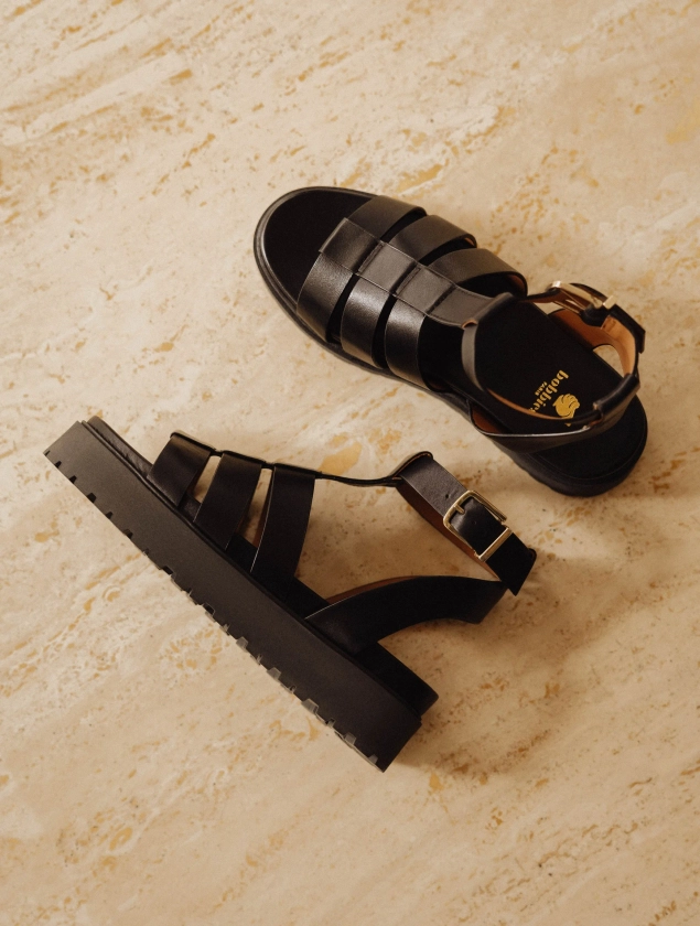 Sam Passion Black - Flat sandals with buckles in black leather and chunky noteched rubber soles