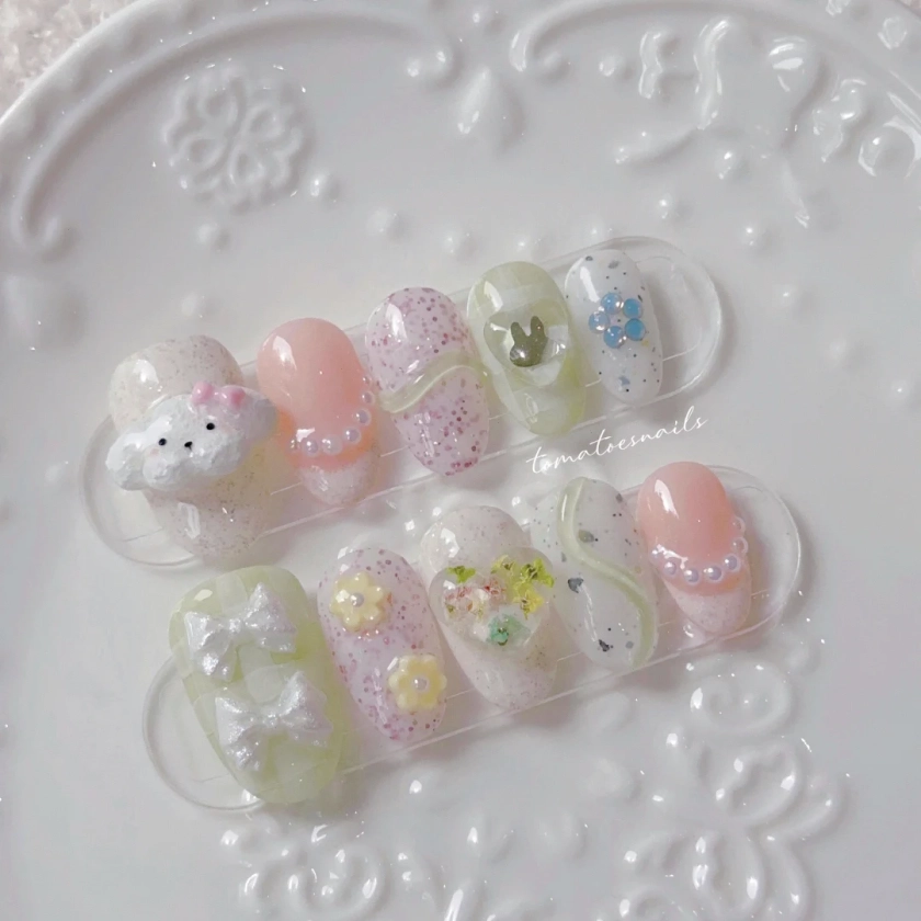 Cutie Fluffy, White Puppy Nails, Cute Dog Nails, Sweet Pearl Bow Flower Nails, Kawaii Custom Nails, Sweet Girly Nails, Kawaii Press On Nails