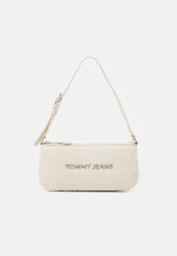 Tommy Jeans MUST SHOULDER BAG - Handtas - newsprint/crème - Zalando.nl