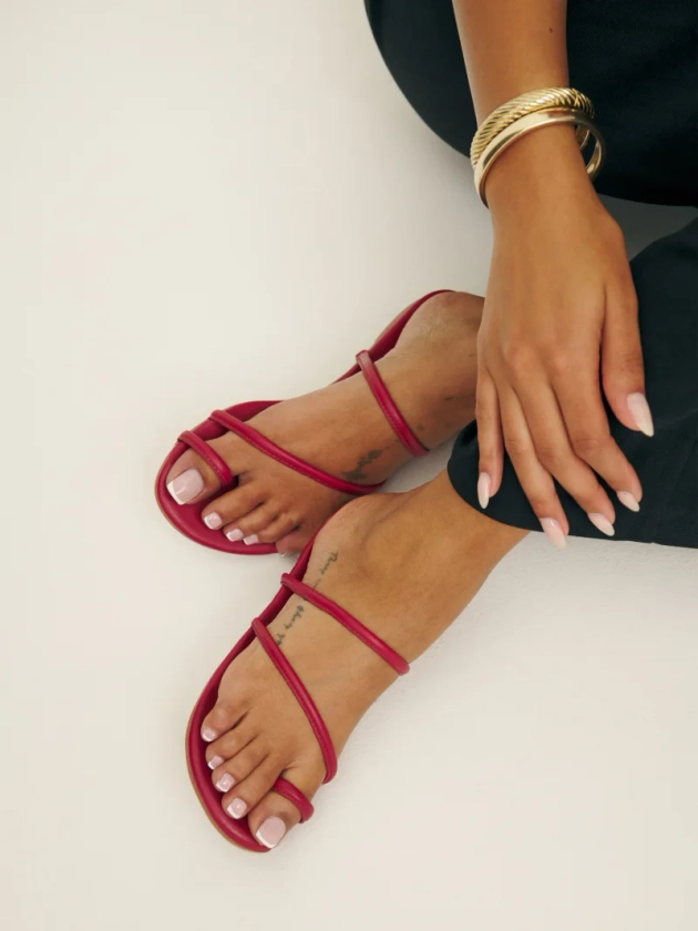 Ludo Toe Ring Strappy Flat Sandal