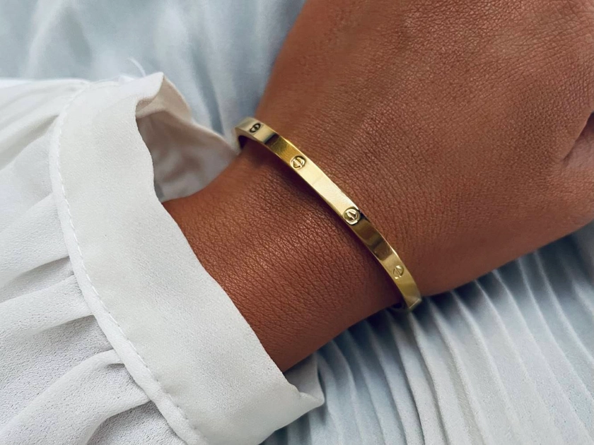 Aesthetic minimal gold bracelet