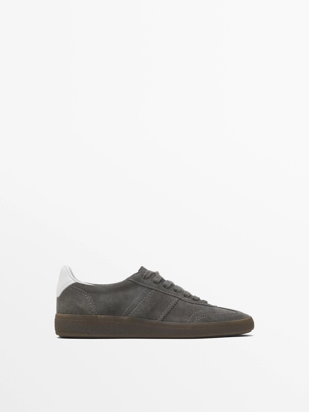 Sneaker aus Rauleder mit Klappe · Grau · Schuhe | Massimo Dutti