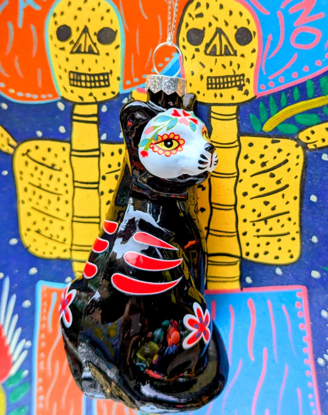 Dia de los muertos glass cat decorations