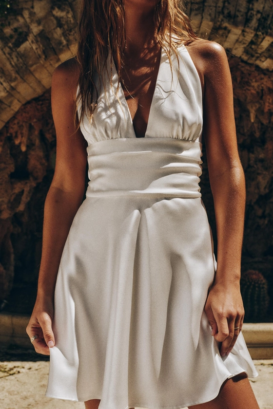 ROBE SATINÉE HALTER