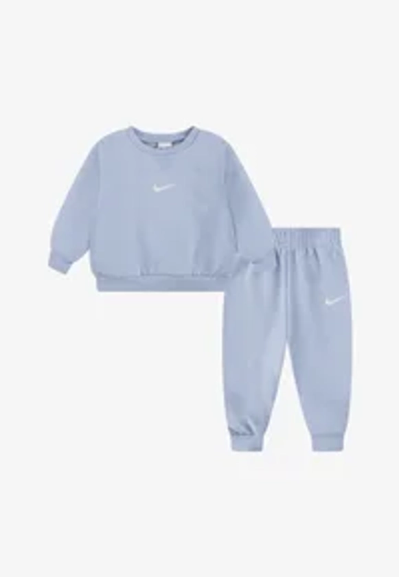 Nike Sportswear ESSENTIAL CREW UNISEX SET - Trainingsbroek - blue/blauw - Zalando.nl