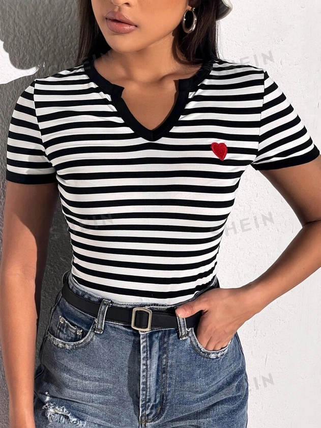 SHEIN EZwear Summer Black And White Striped Print Contrasting Colors Heart Patched Detail Short Sleeves Slim Fit Tee | SHEIN USA