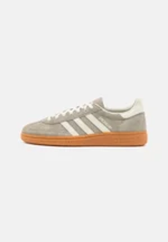 adidas Originals HANDBALL SPEZIAL UNISEX - Baskets basses - silver pebble/off white/gris - ZALANDO.FR