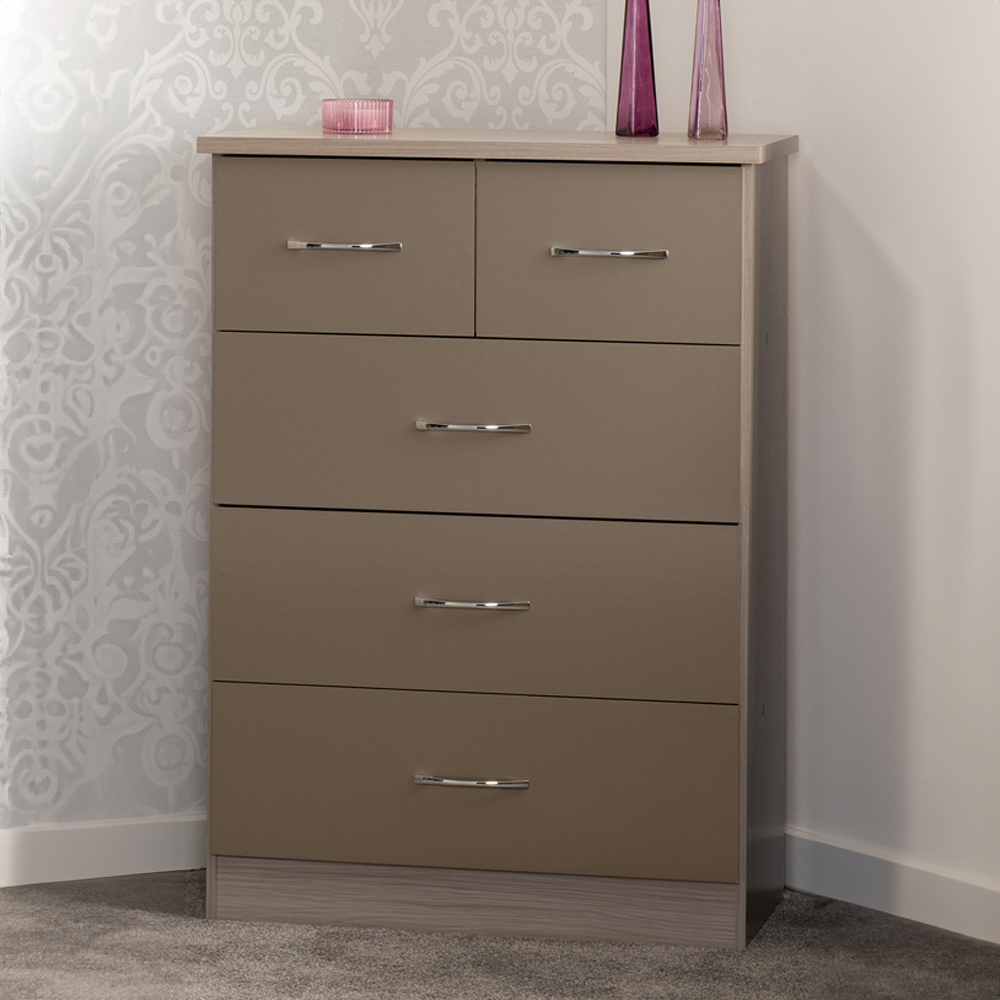 Seconique Nevada 5 Drawer Oyster Gloss and Light Oak Veneer Chest of Drawers | Wilko