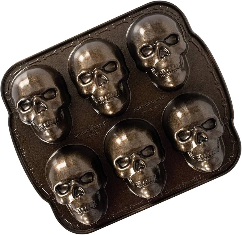 Nordic Ware Skull Cakelet Pan, 3D Cast Aluminium Bundt Tin, Bundt Cake Tin with Skull Pattern, Cake Mould, Bronze : Amazon.co.uk: Home & Kitchen