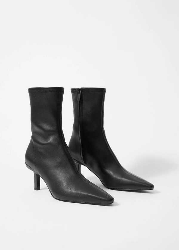 Bottines en cuir extensible