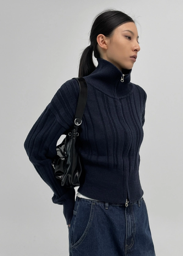 Benching high neck two-way knit zip-up