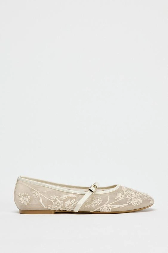 EMBROIDERED MESH BALLERINAS