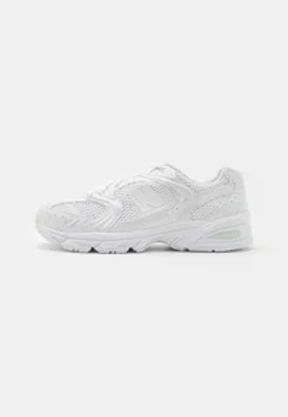 MR530 UNISEX - Zapatillas - white