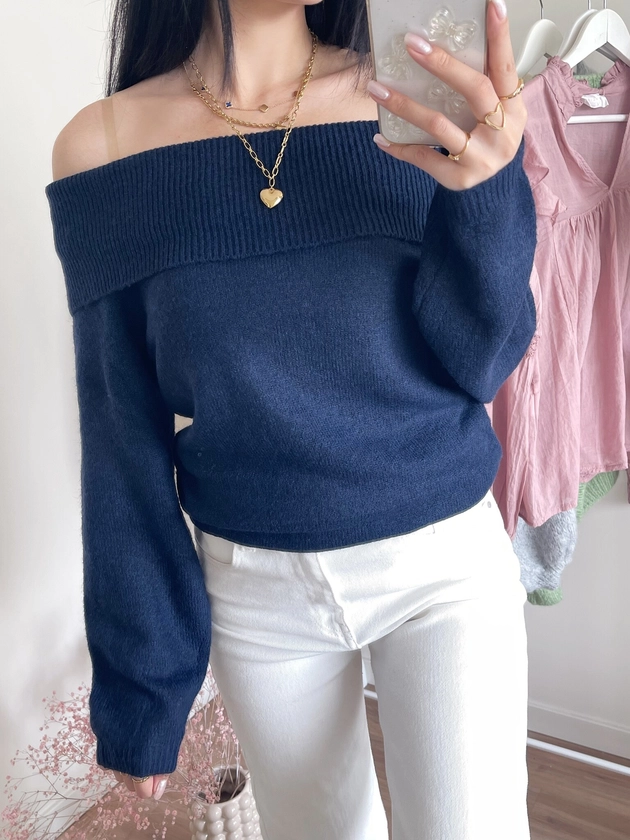 Esra Off Shoulder Sweater / Navy