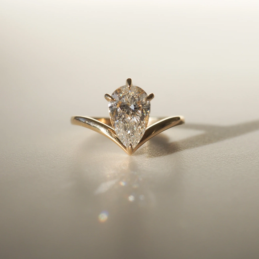 Ara | 1.50ct Pear Lab-Grown Diamond Engagement Ring