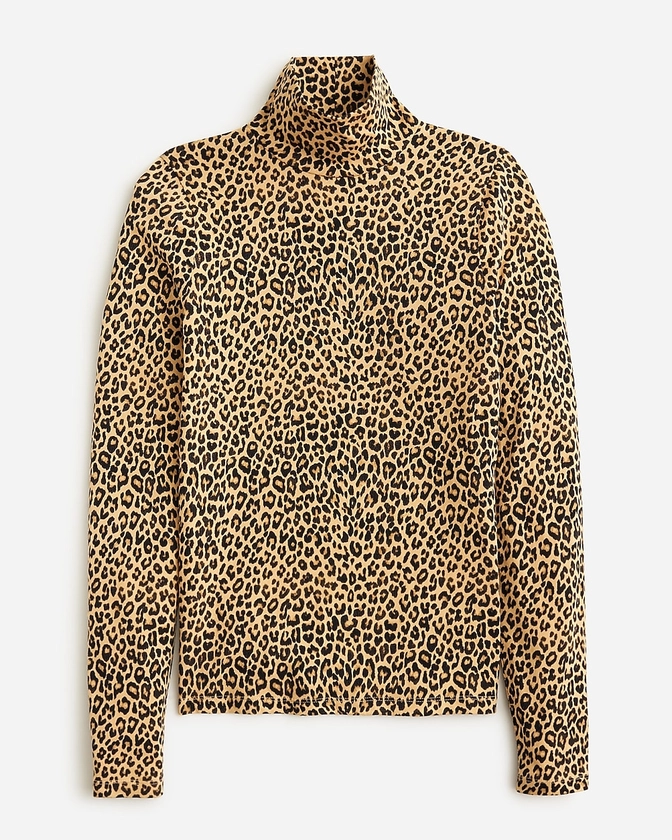 Tissue crepe turtleneck in leopard print