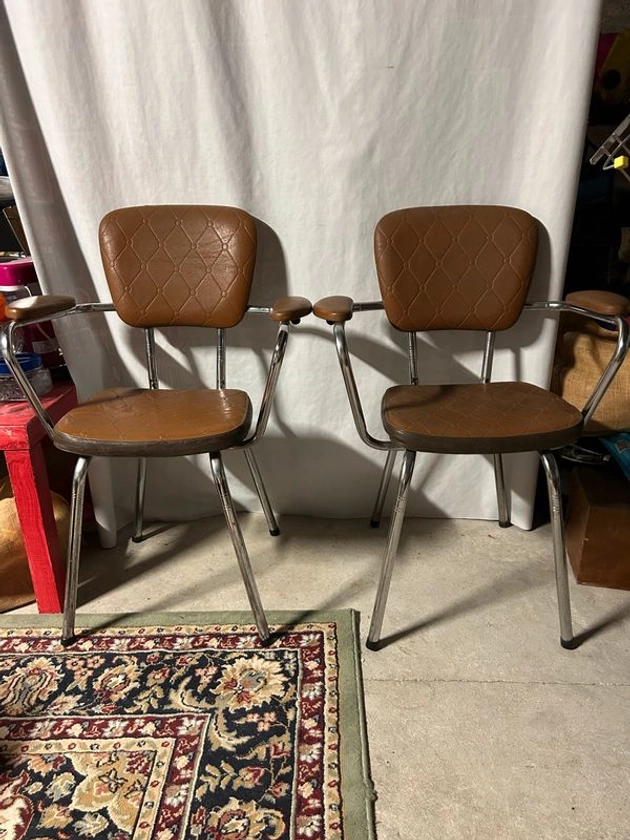 Lot de 2 fauteuils/chaises en Skai vintage 60’-70’