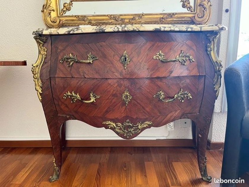 Commode style Louis XV marqueterie dessus en marbre