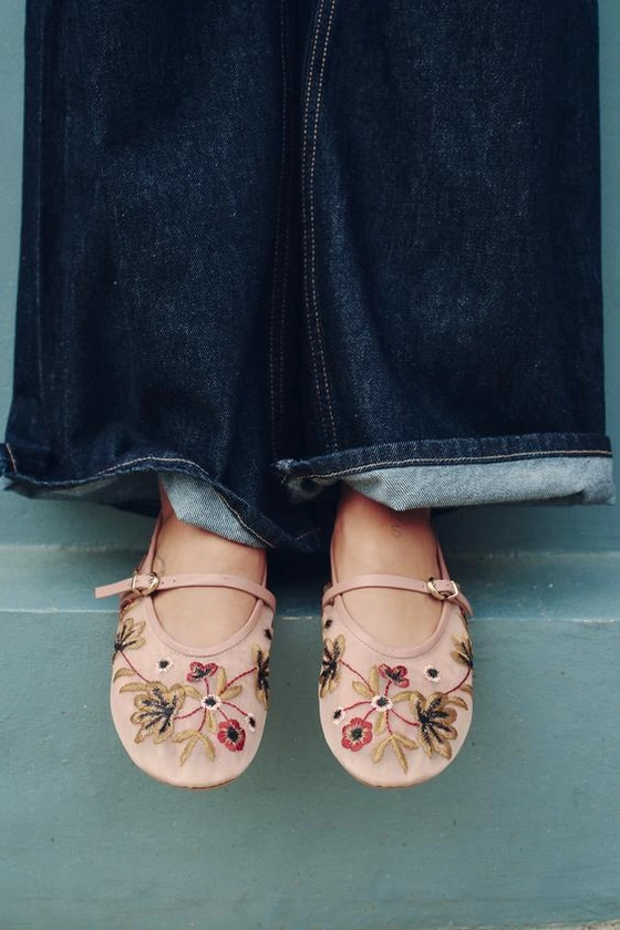 FLORAL EMBROIDERED MESH BALLERINAS