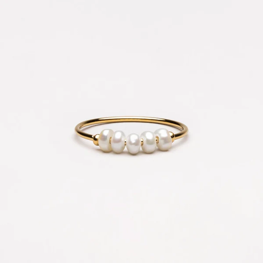 Mini Pearls Ring
