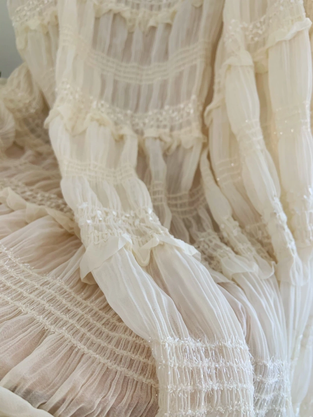 Ivory Creased Chiffon Fabric With Ruffles, Vintage Royal Style Chiffon Fabric for Dress Couture Costume - Etsy UK