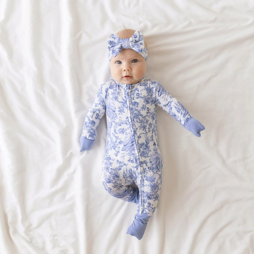 Princess Damask White Baby Convertible Sleeper | Briar