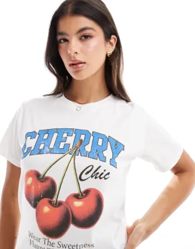 Stradivarius - T-shirt à imprimé cerises - Blanc | ASOS