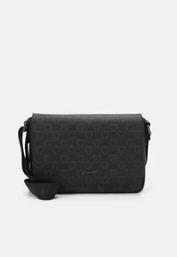 Valentino Bags DELTA - Across body bag - nero/black - Zalando.co.uk