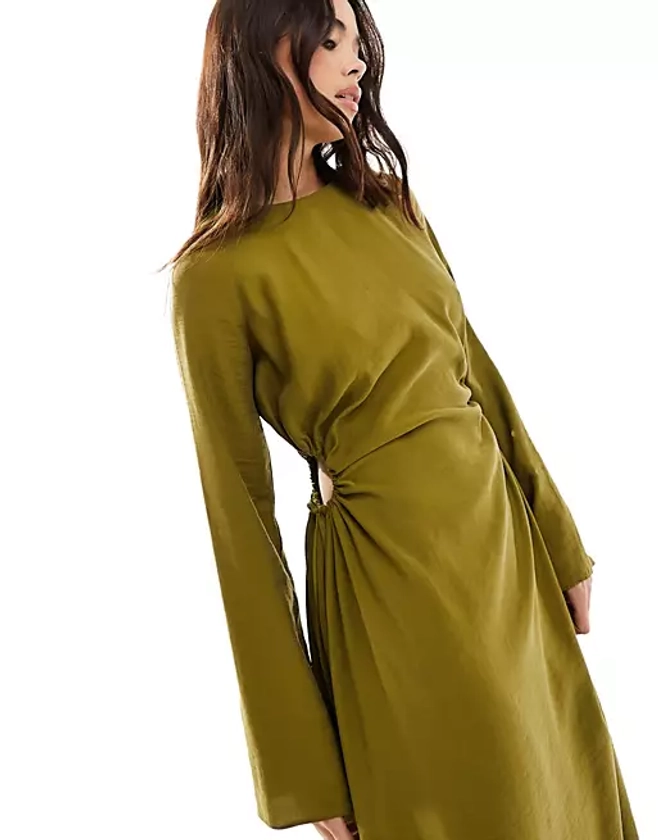 Nobody's Child Lianne cut out long sleeve midaxi dress in green