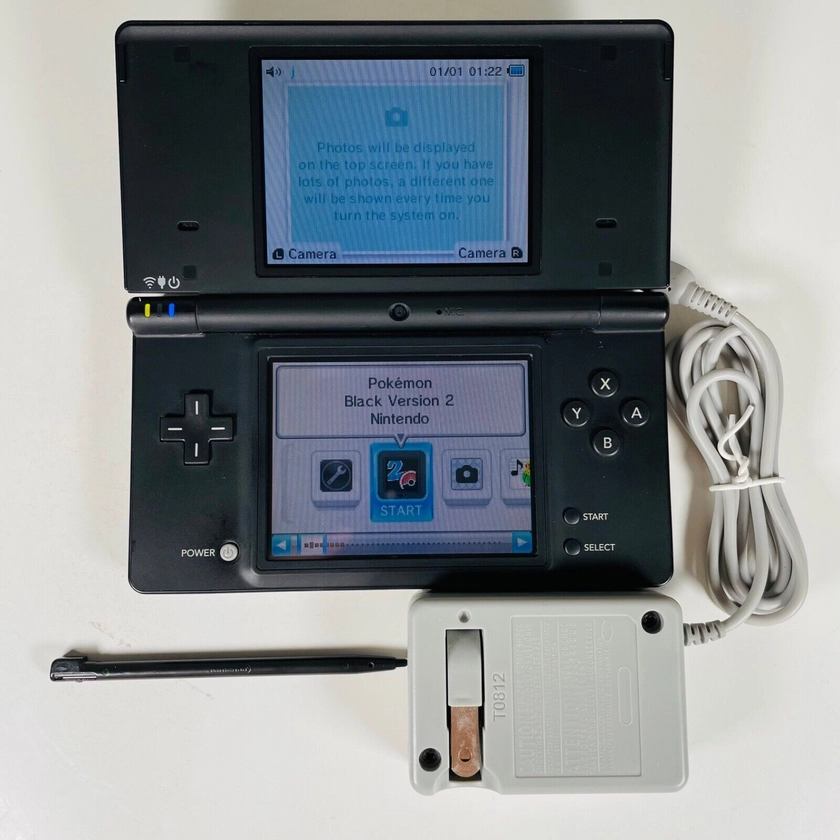 Nintendo DSi Handheld Console (Black) w/ Accessories - USA Seller
