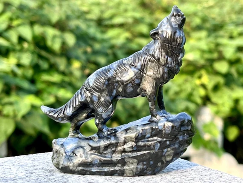 3.4&quot; Natural llanite Carved wolf ,Crystal Carved Wolf,wolf Carving,Wolf Statue，Reiki Healing,Home decoration,Christmas Gifts 1PC