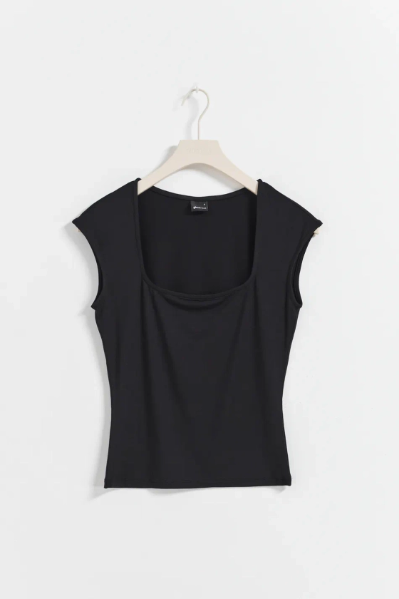 Soft touch tight top - Black - Women - Gina Tricot