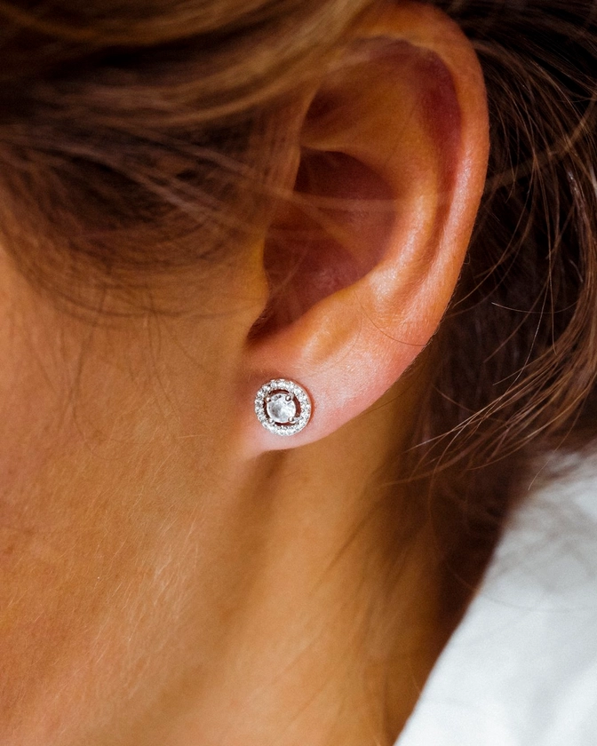 Boucles d'oreilles diamants sur mesure et à prix juste, 5 rue de l'Echelle Paris 1er | Délicate