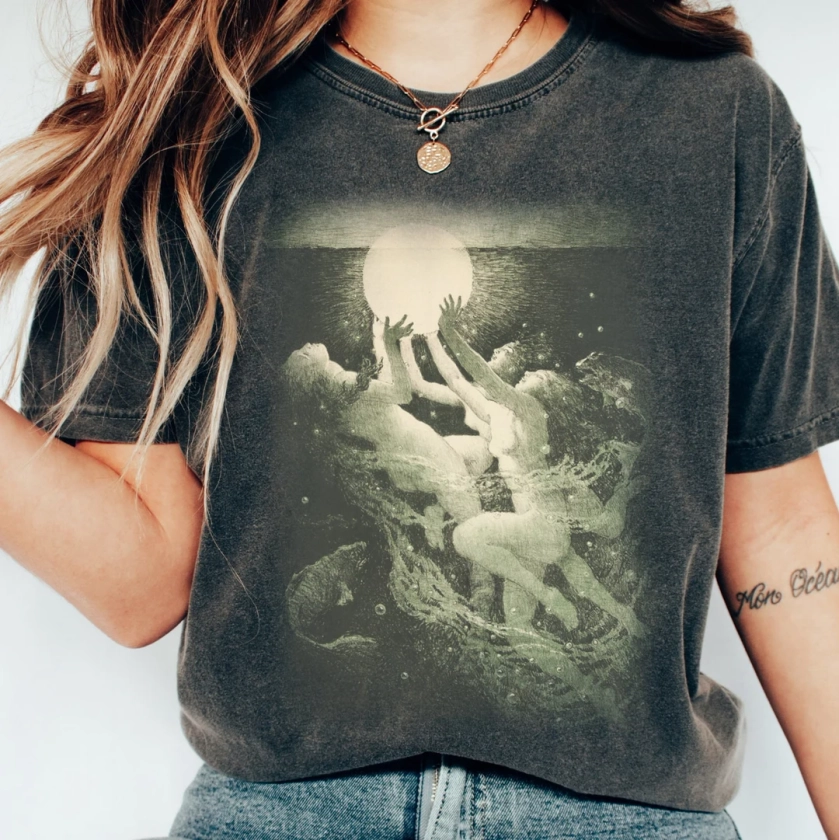 Moonlit Water Nymphs Sapphic Tee, Greek Goddesses Tshirt, Witchy Clothing, Dark Academia, Fairycore - Etsy Japan